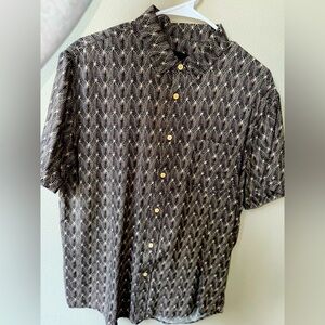 Men's Black and White Patterned Shirt